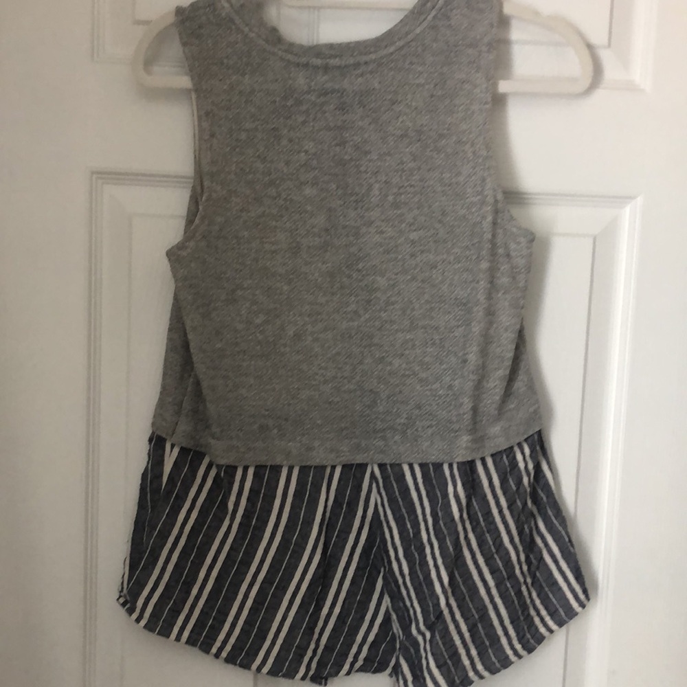 Tank Top Small - Picture 4 of 4